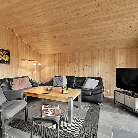 3 Bedroom Amazing In Prázdninový dům *