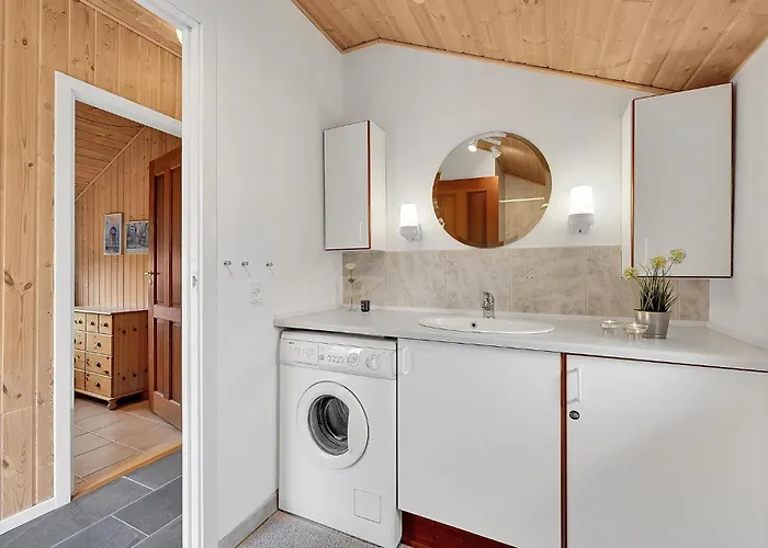 3 Bedroom Amazing In Semesterbostad Tarm